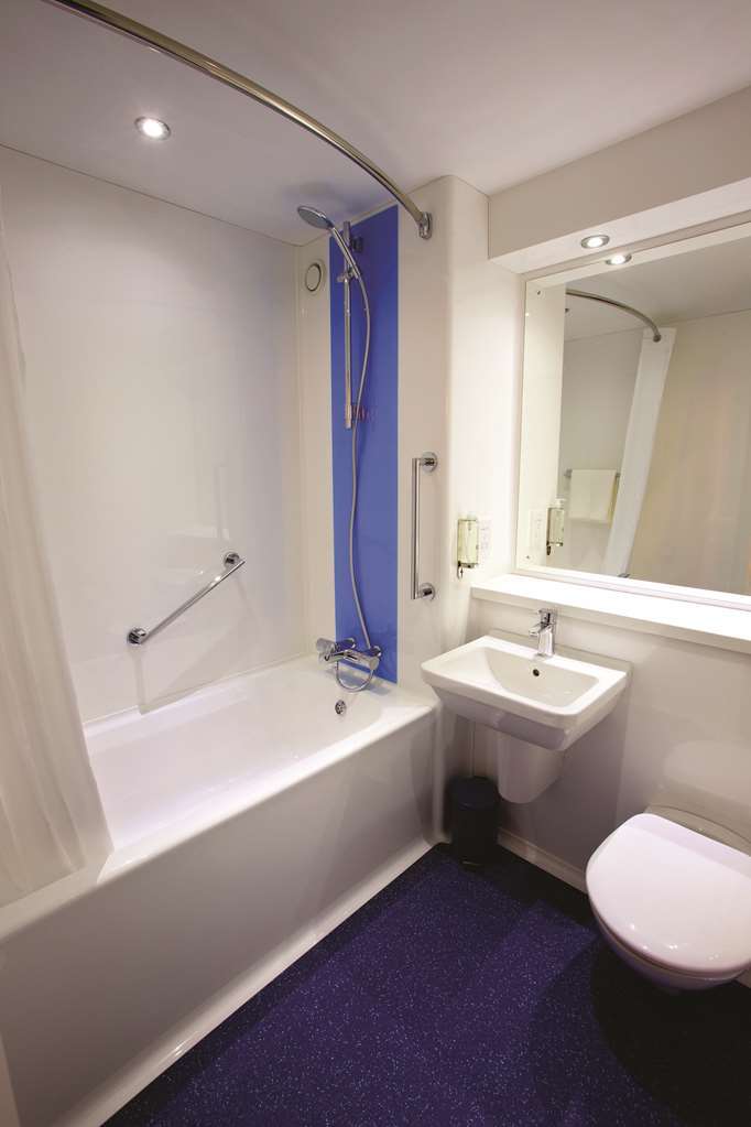 Travelodge Yeovil Podimore Ilchester Номер фото